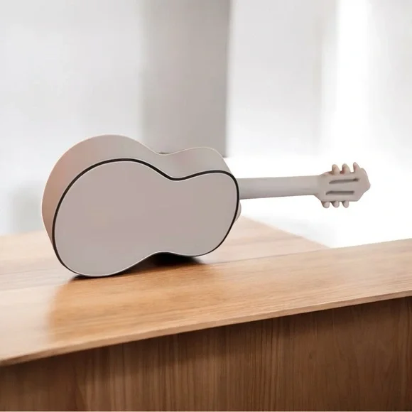 New mini guitar with storage for guitar picks - Picture 3 of 3